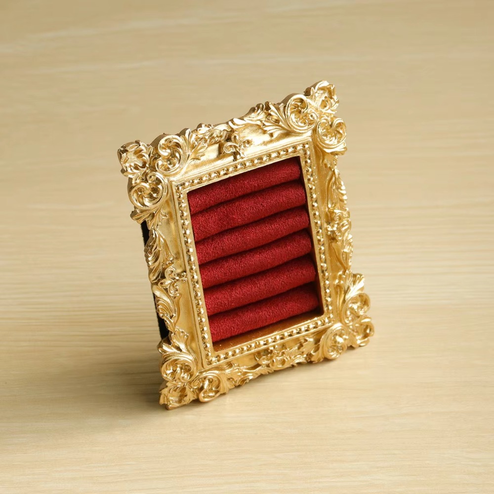ヴィンテージゴールドリングディスプレイスタンド ベルベットオ - Art Craft Display のレビューと価格